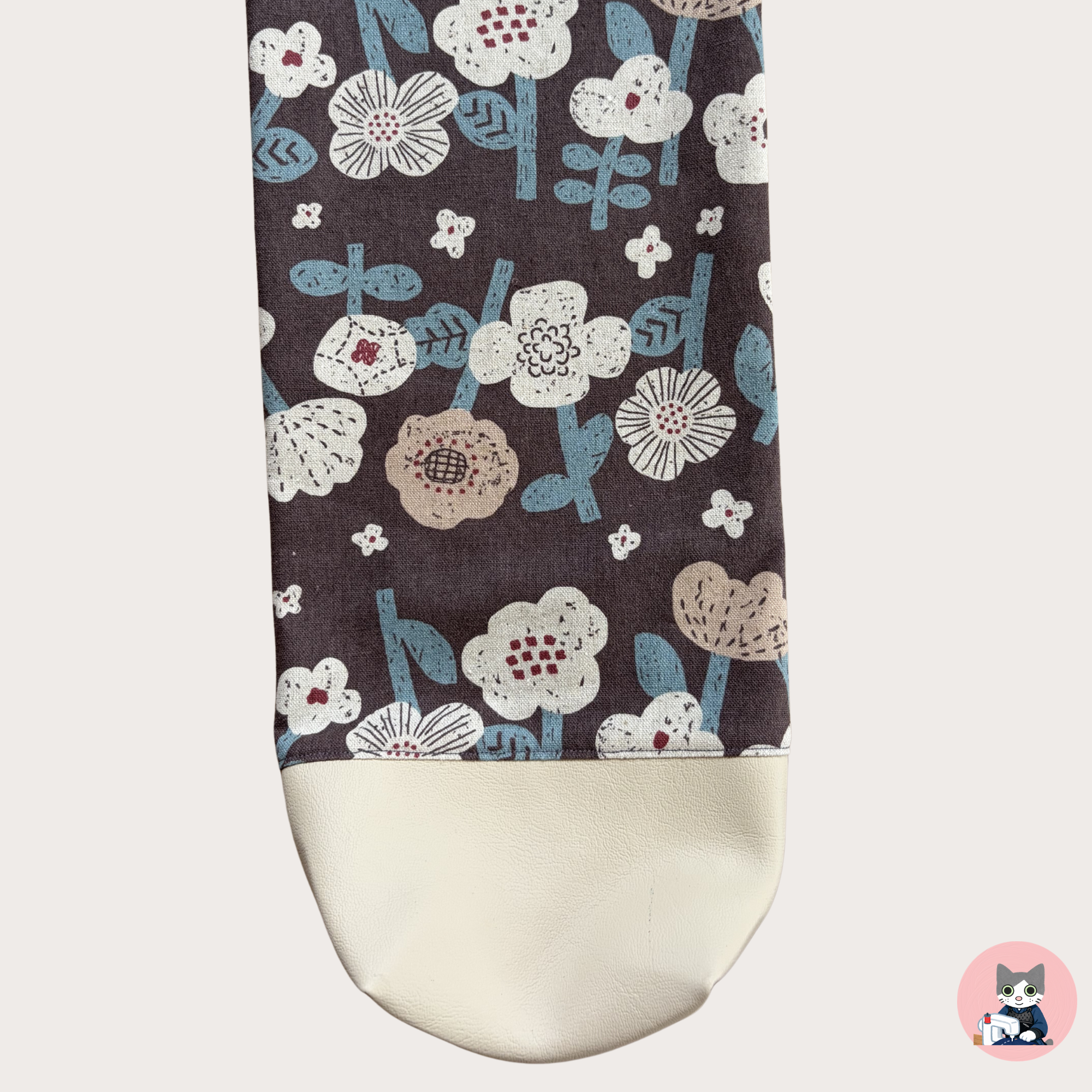 A Nordic Floral (Brown)