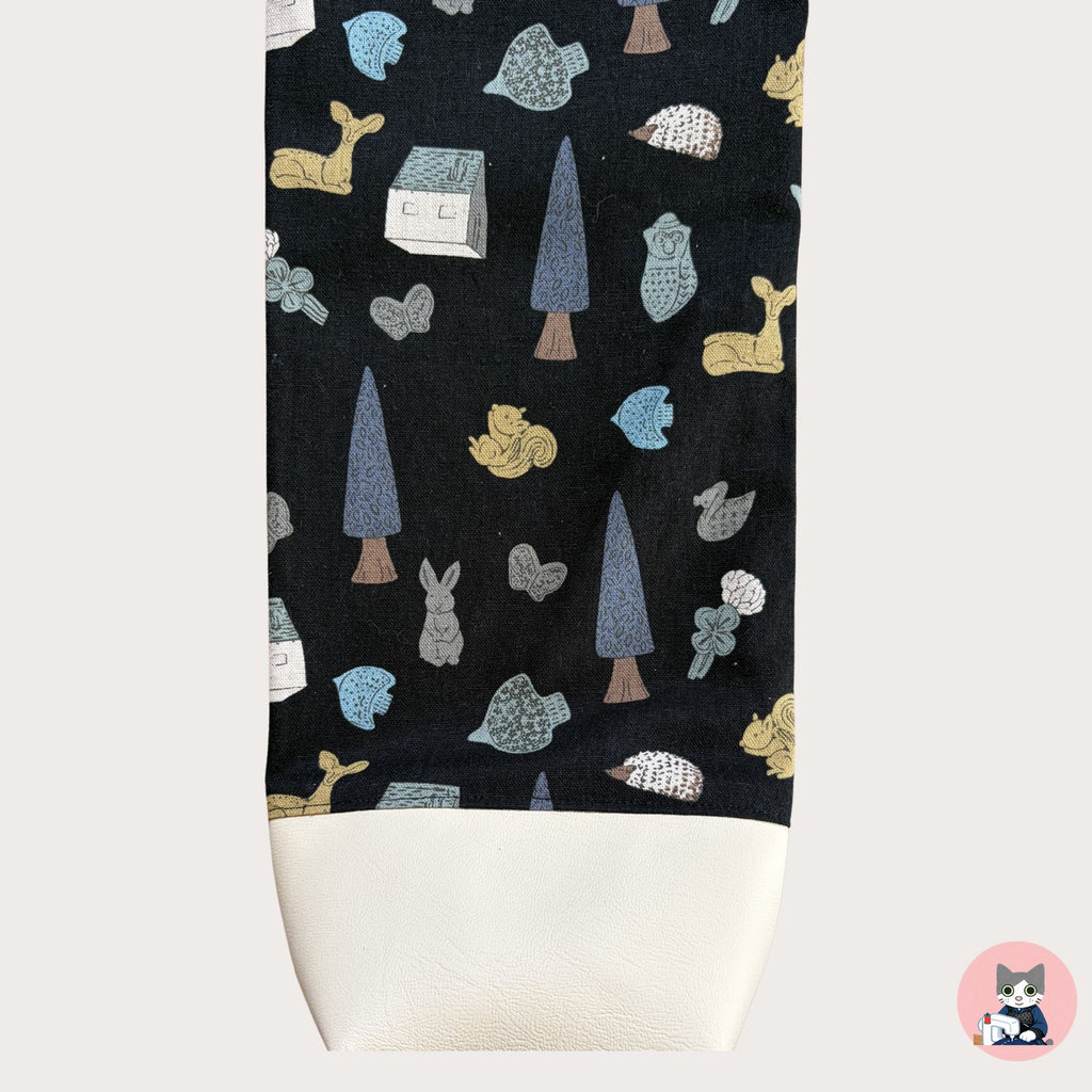 Forest animal friends (Black)