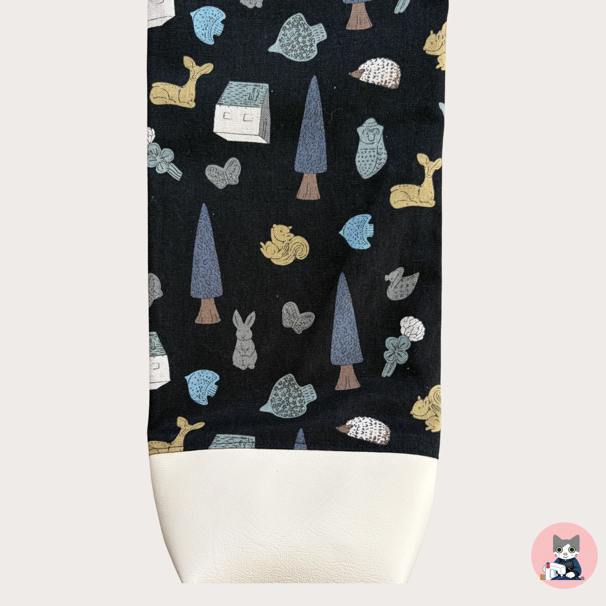 Forest animal friends (Black)