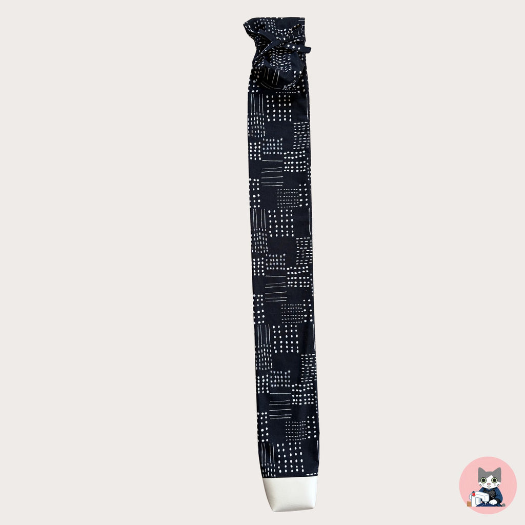 Nordic dots (Black)